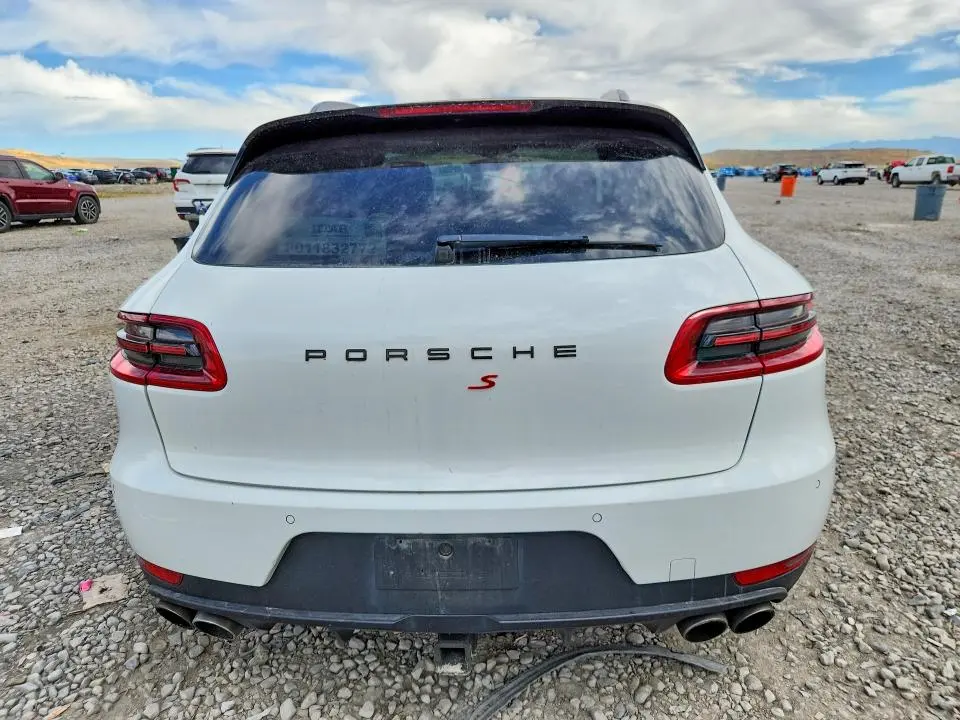 2015 PORSCHE MACAN S  