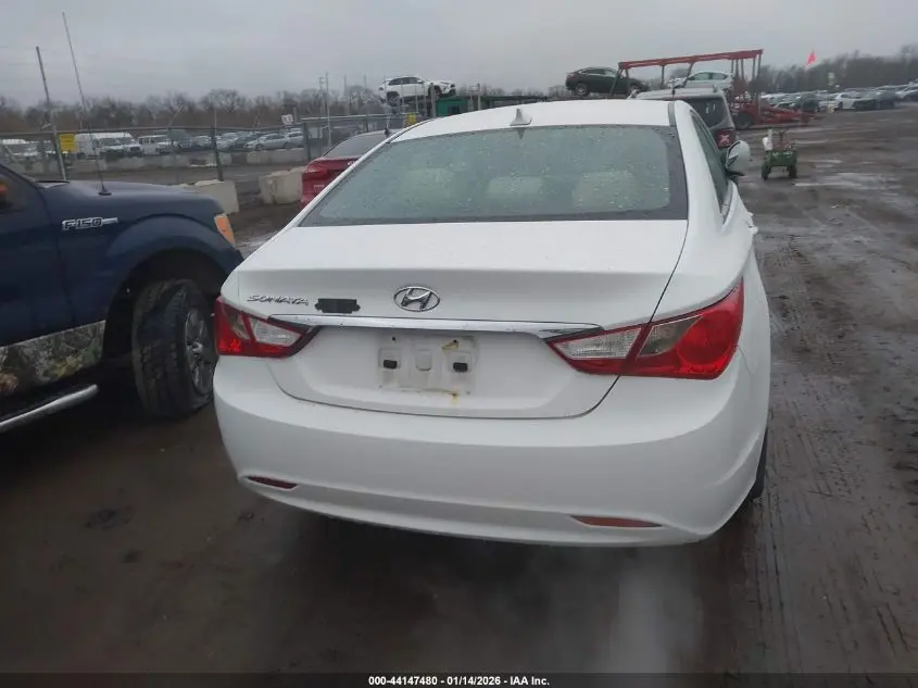 2013 HYUNDAI SONATA GLS
