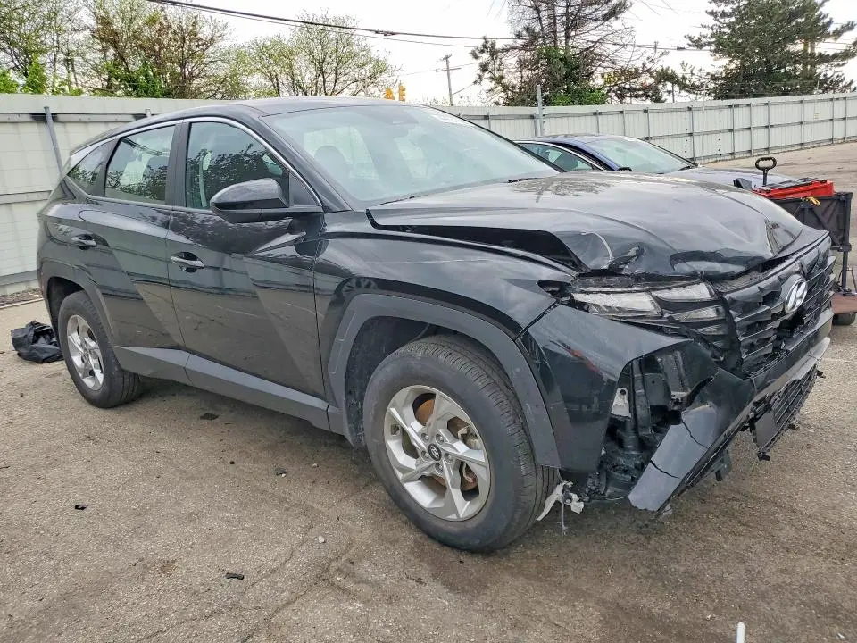 2024 HYUNDAI TUCSON SE  