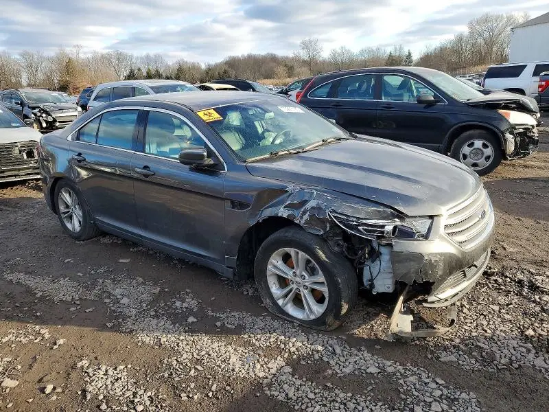 2018 FORD TAURUS SEL  