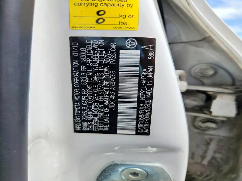 2010 TOYOTA YARIS BASE  