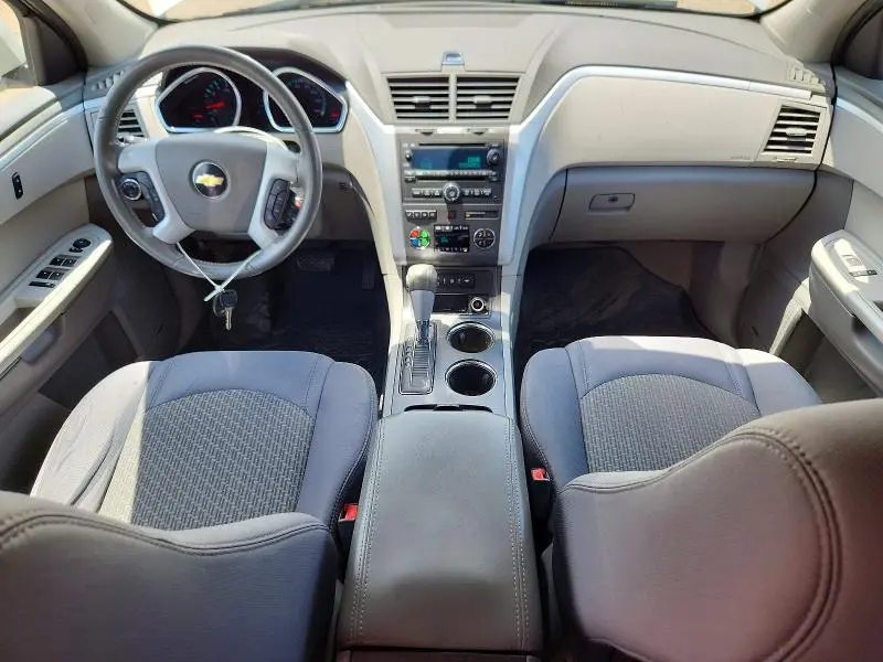 2011 CHEVROLET TRAVERSE LT  