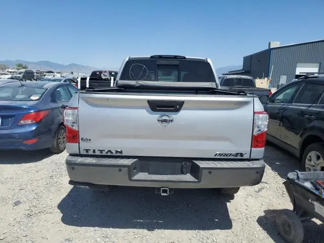 2017 NISSAN TITAN SV  