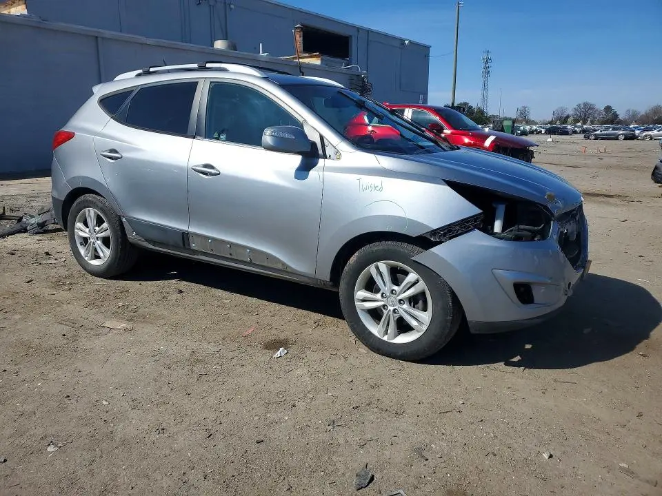 2012 HYUNDAI TUCSON GLS  