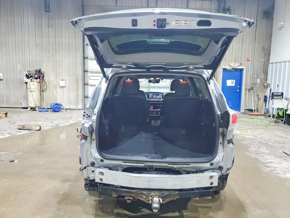 2016 TOYOTA HIGHLANDER LIMITED PLATINUM  