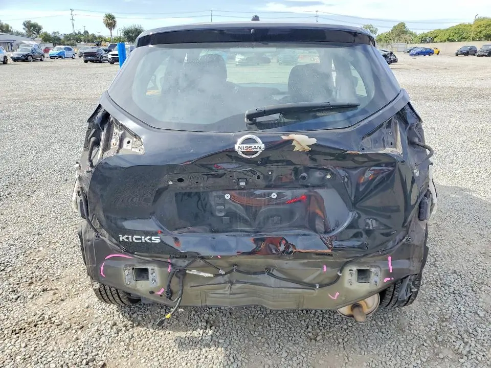 2020 NISSAN KICKS S  