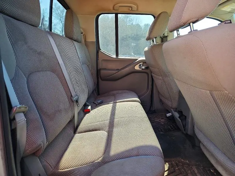 2016 NISSAN FRONTIER S  