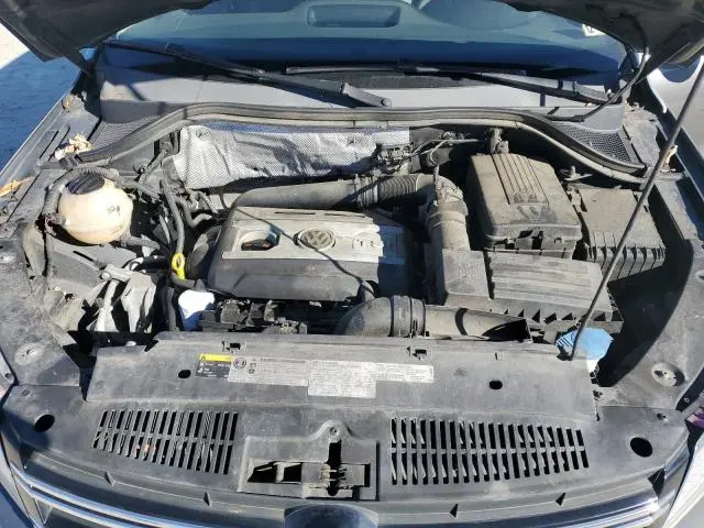 2013 VOLKSWAGEN TIGUAN S  
