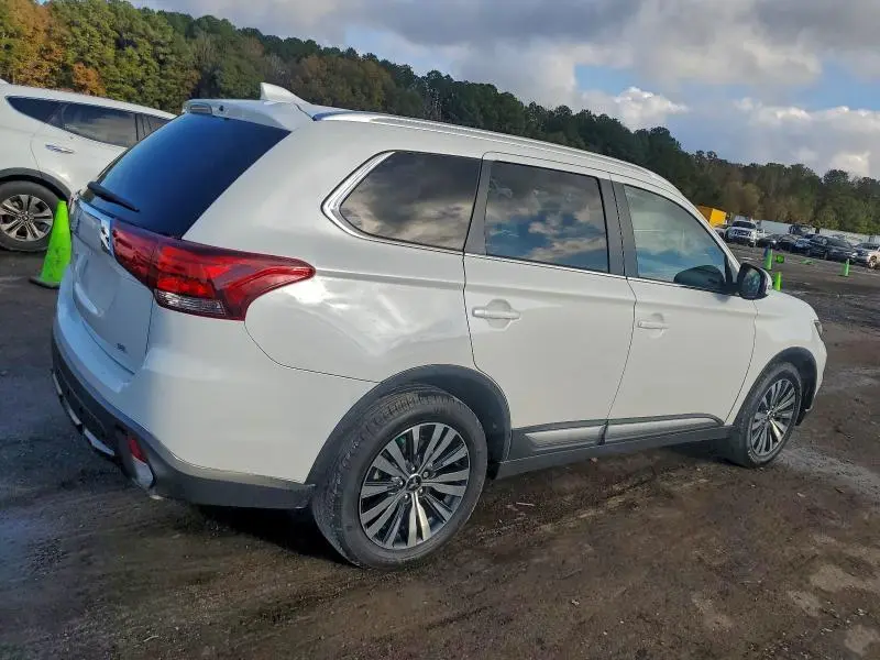 2020 MITSUBISHI OUTLANDER SE  