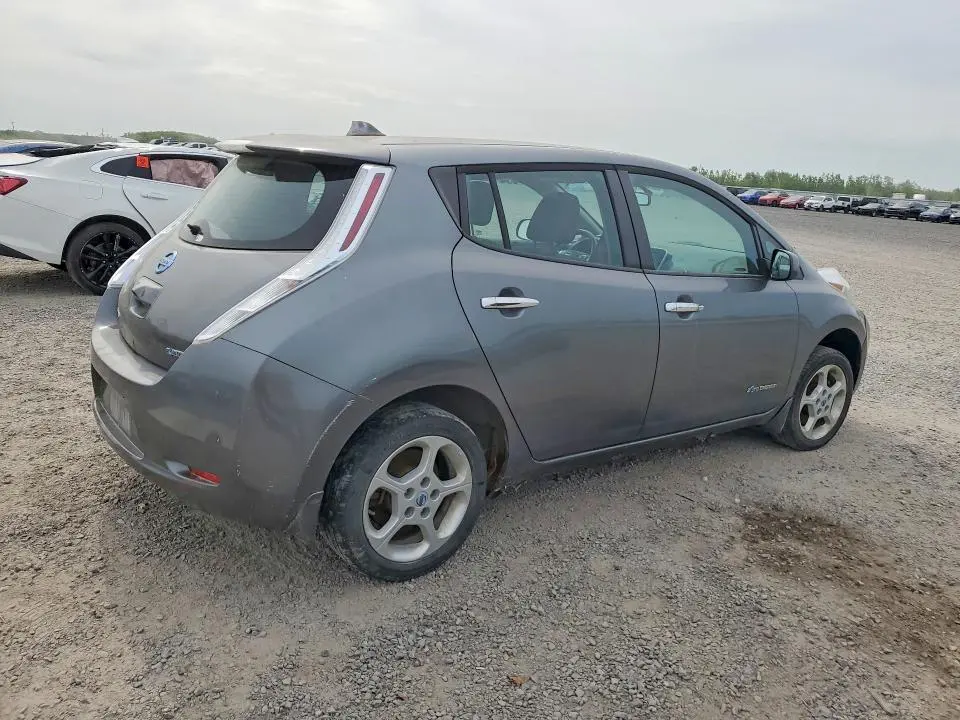 2014 NISSAN LEAF S  