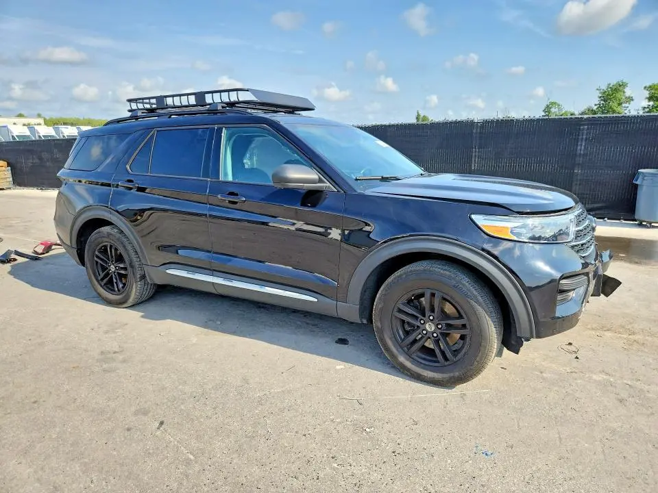 2022 FORD EXPLORER XLT  