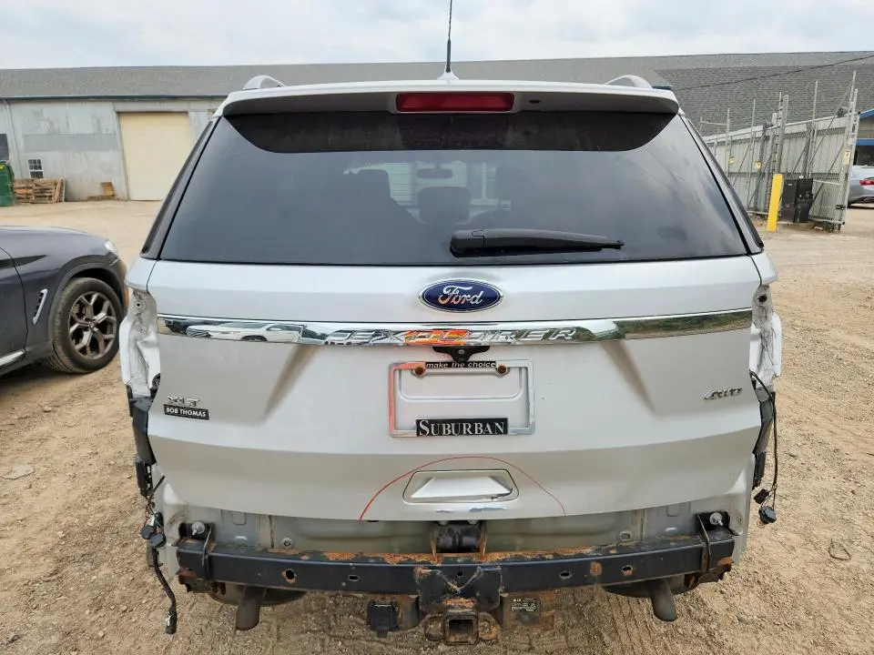 2019 FORD EXPLORER XLT  