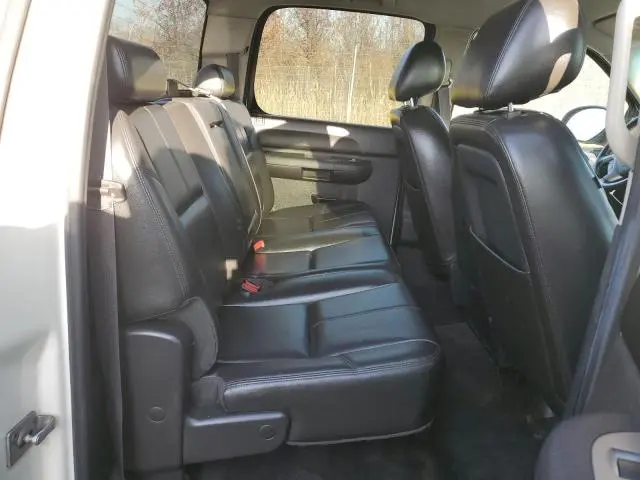 2011 CHEVROLET SILVERADO K1500 LT  