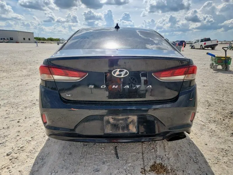 2018 HYUNDAI SONATA SE  
