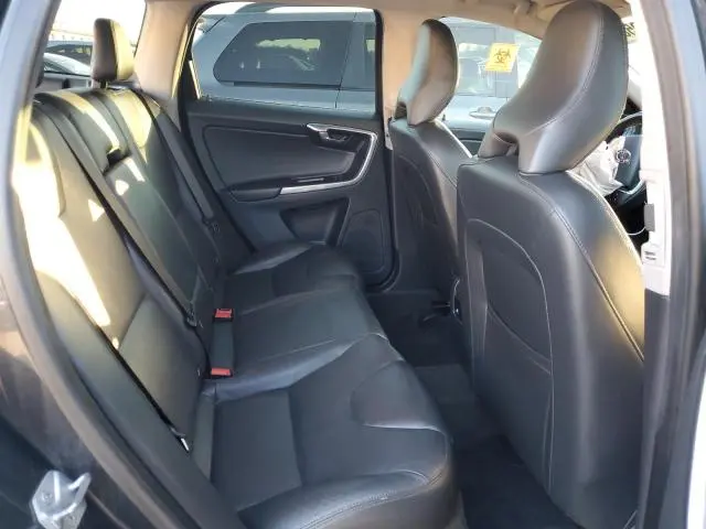 2016 VOLVO XC60 T5 PREMIER  