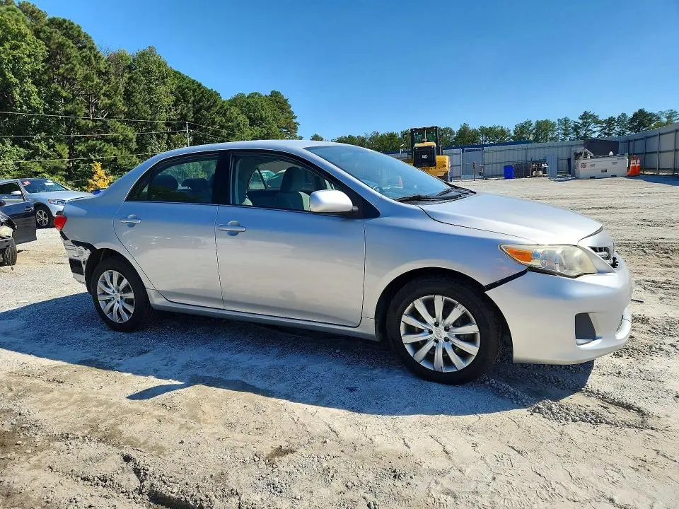 2013 TOYOTA COROLLA LE  