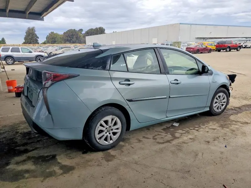 2016 TOYOTA PRIUS   