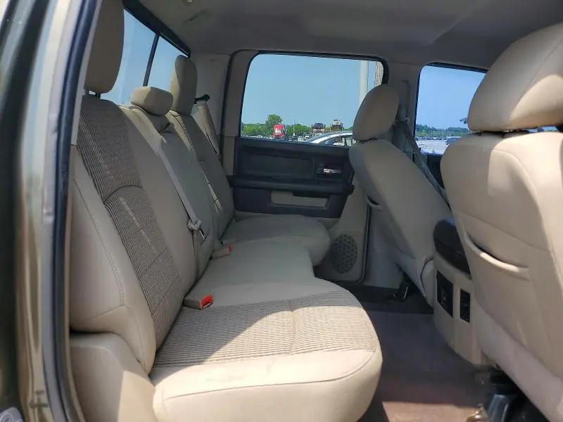 2012 DODGE RAM 1500 SLT  