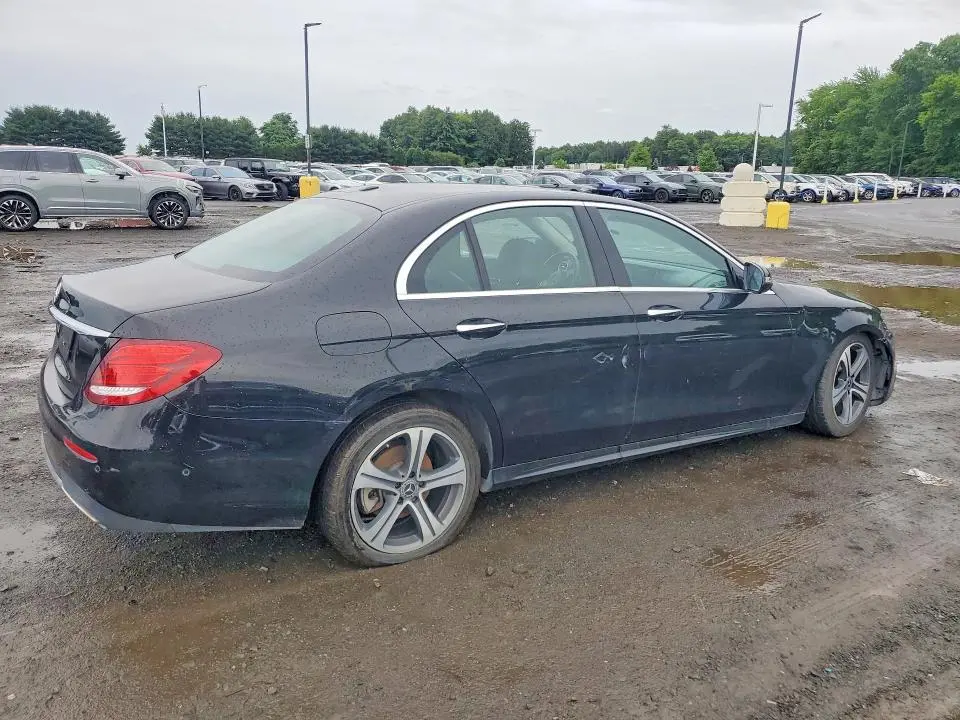 2018 MERCEDES-BENZ E 300  