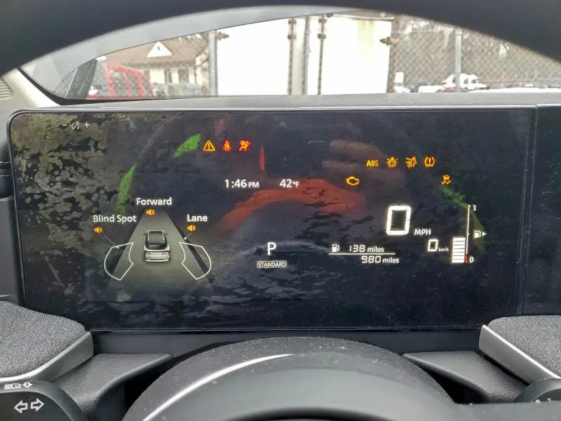 2025 NISSAN KICKS SV  