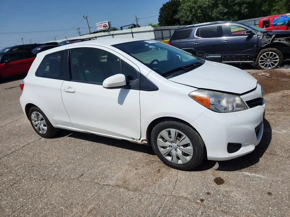 2012 TOYOTA YARIS 3-DOOR LE  