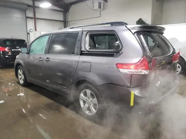 2011 TOYOTA SIENNA LE  