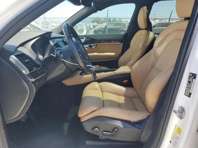 2017 VOLVO XC90 T6  
