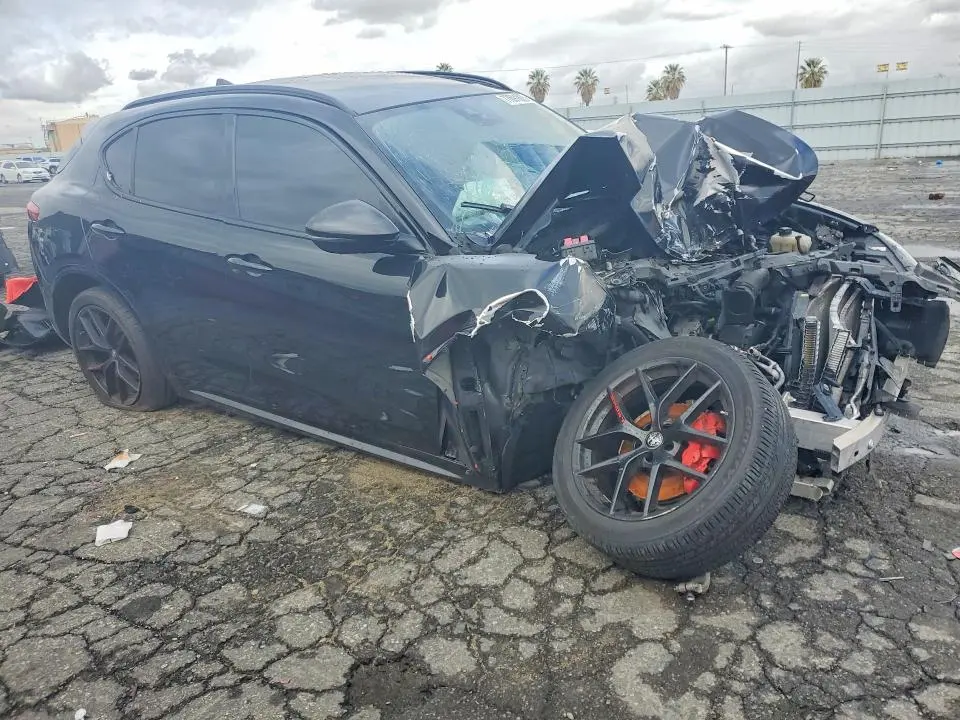 2021 ALFA ROMEO STELVIO TI  