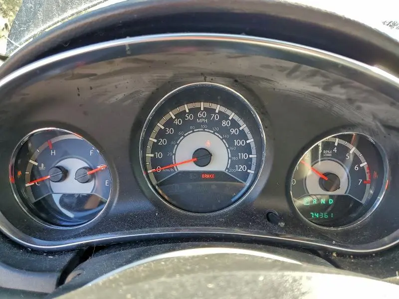 2013 CHRYSLER 200 LX  