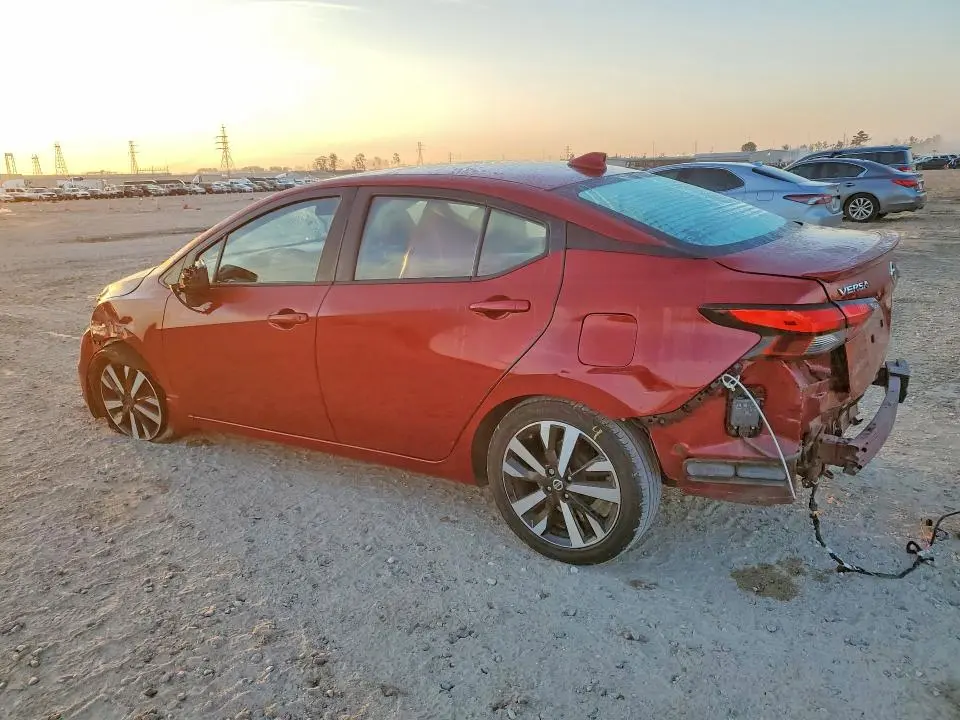 2022 NISSAN VERSA SR  