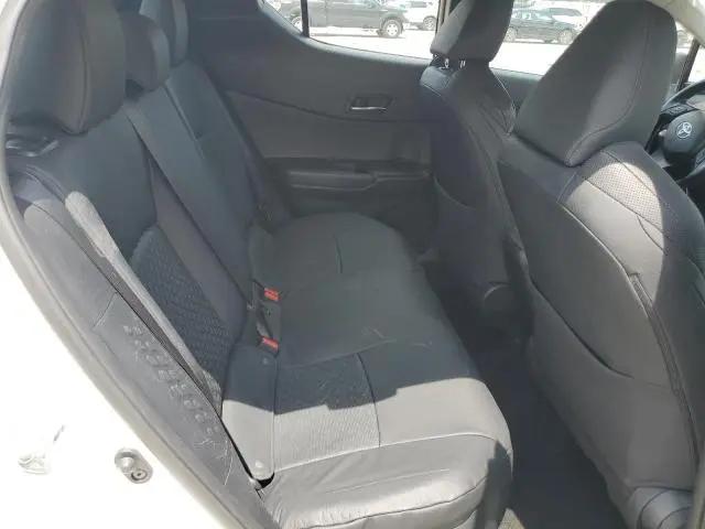 2020 TOYOTA C-HR XLE  