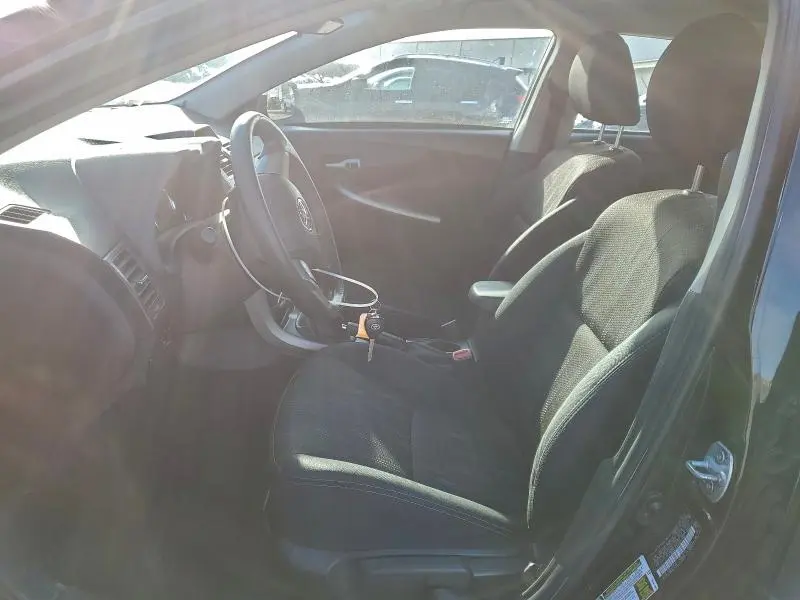 2013 TOYOTA COROLLA BASE  