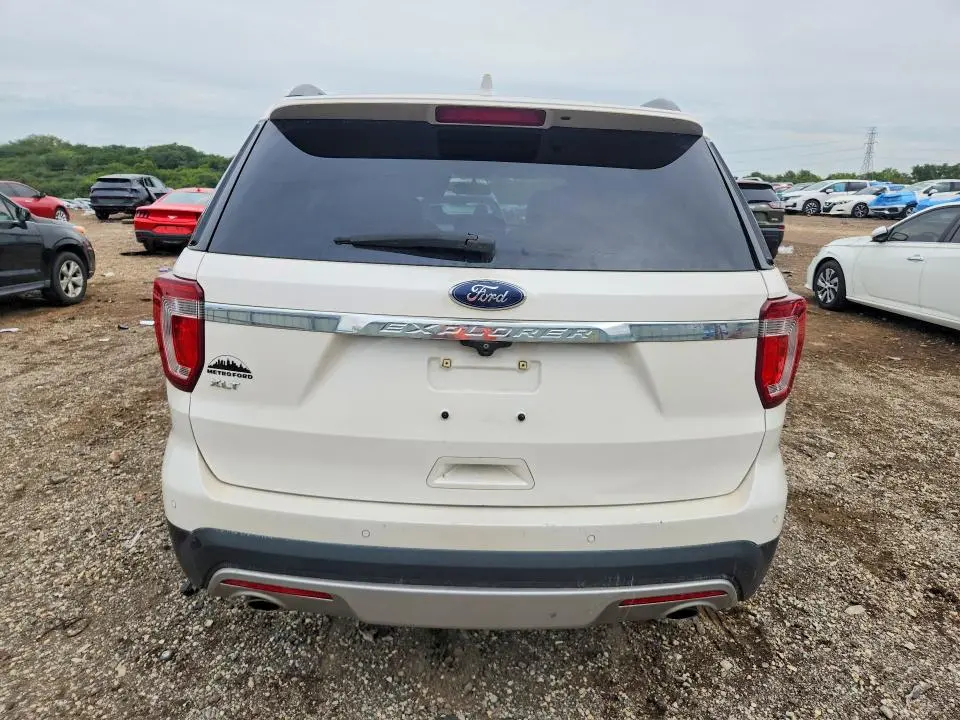 2017 FORD EXPLORER XLT  