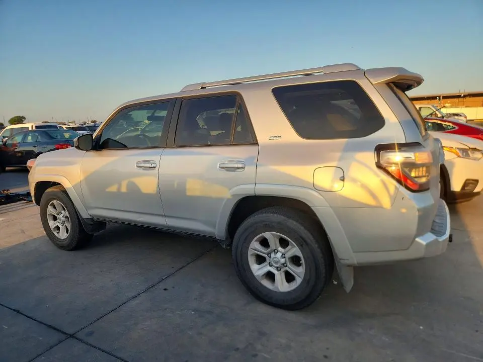2014 TOYOTA 4RUNNER SR5  