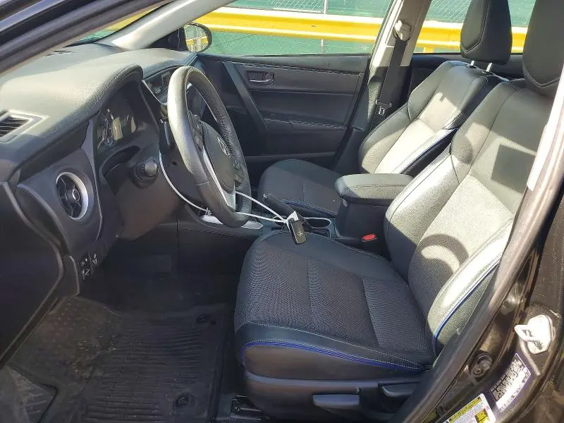 2018 TOYOTA COROLLA SE  