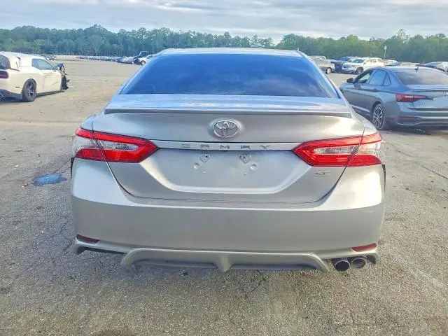 2018 TOYOTA CAMRY SE  