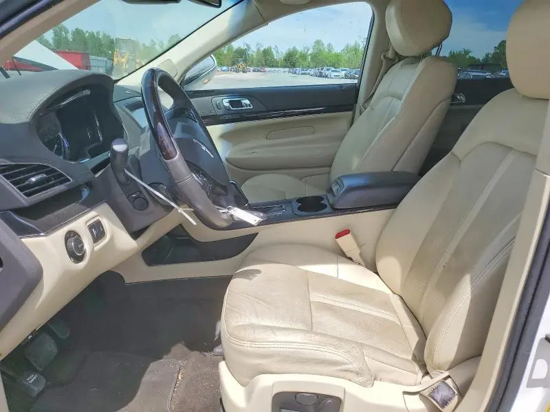2019 LINCOLN MKT   