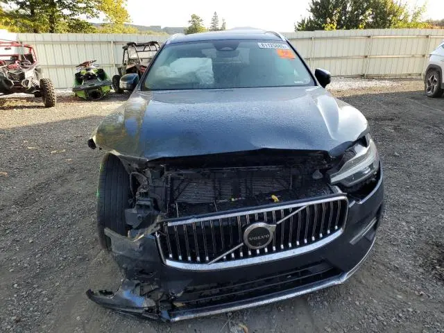 2023 VOLVO XC60 PLUS  