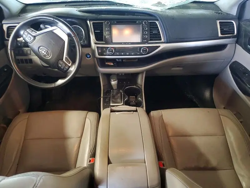 2017 TOYOTA HIGHLANDER XLE  