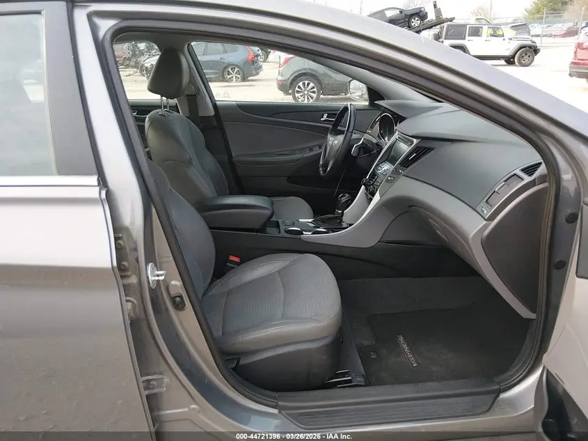 2013 HYUNDAI SONATA SE 2.0T