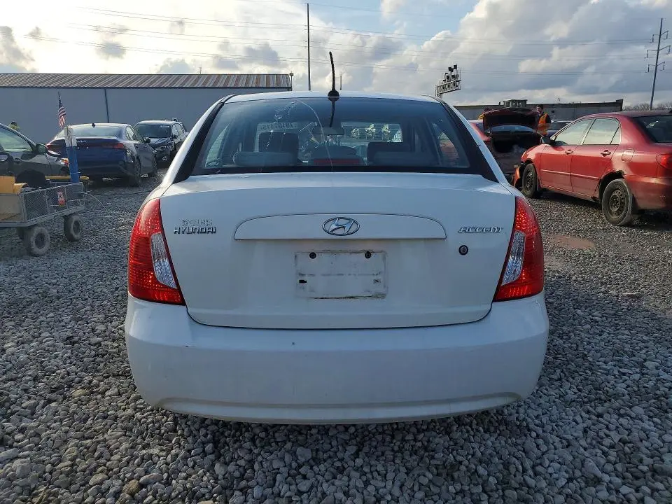 2010 HYUNDAI ACCENT GLS  