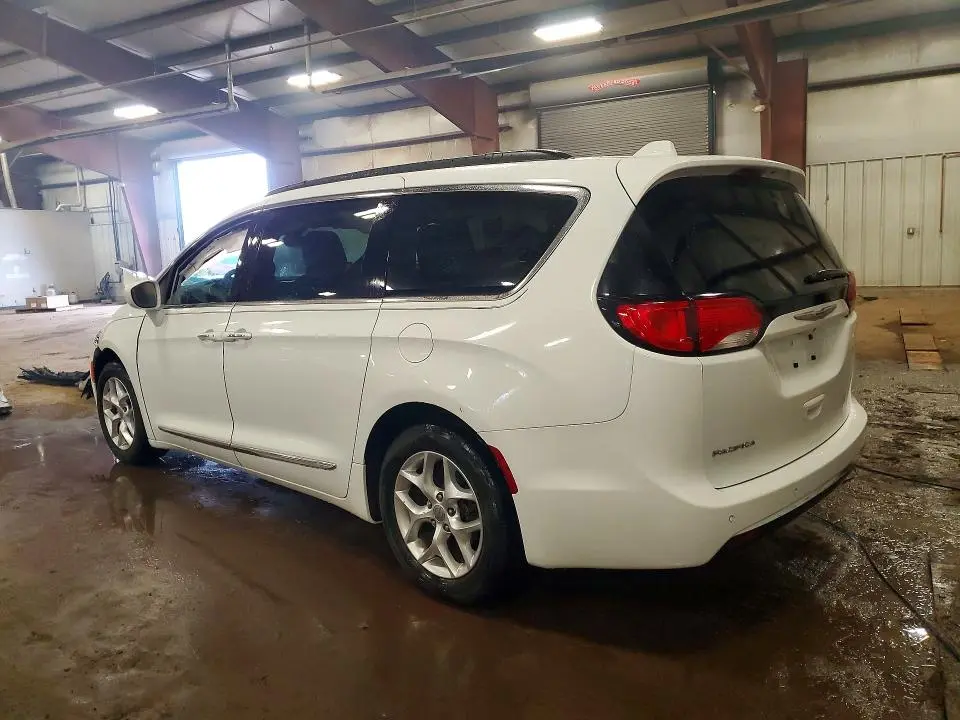 2017 CHRYSLER PACIFICA TOURING L  