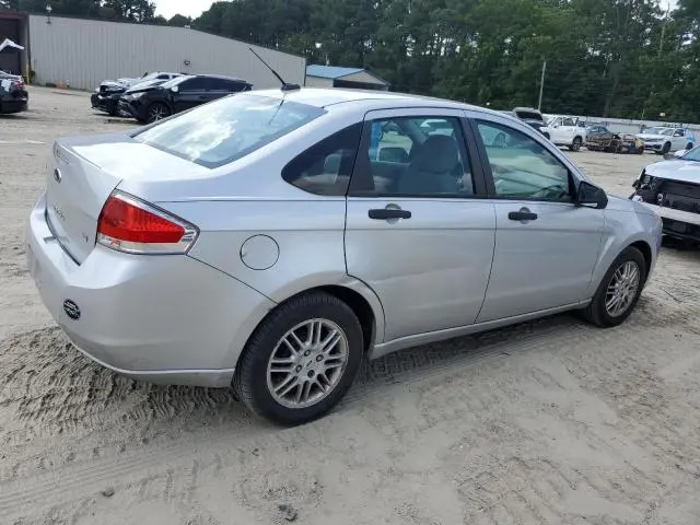 2010 FORD FOCUS SE  