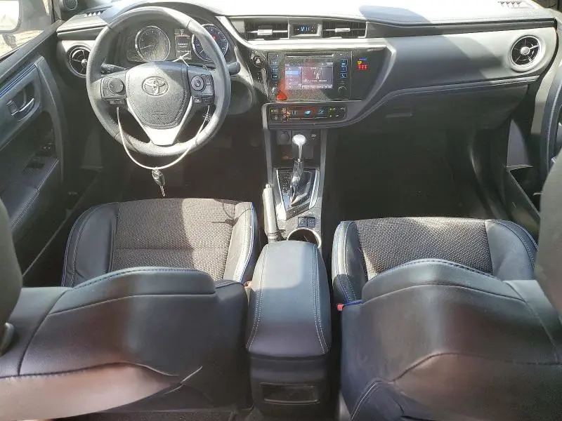 2018 TOYOTA COROLLA SE  