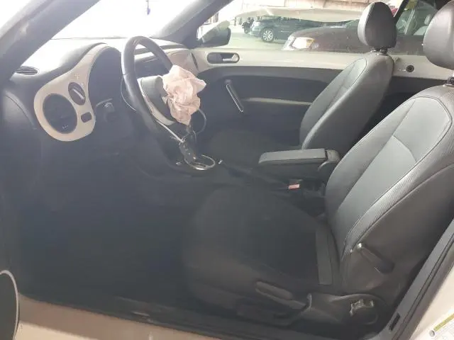 2013 VOLKSWAGEN BEETLE
