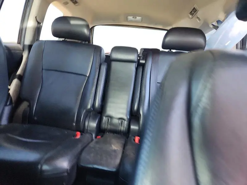 2011 TOYOTA HIGHLANDER SE  