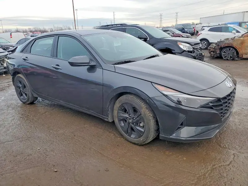 2021 HYUNDAI ELANTRA SEL  