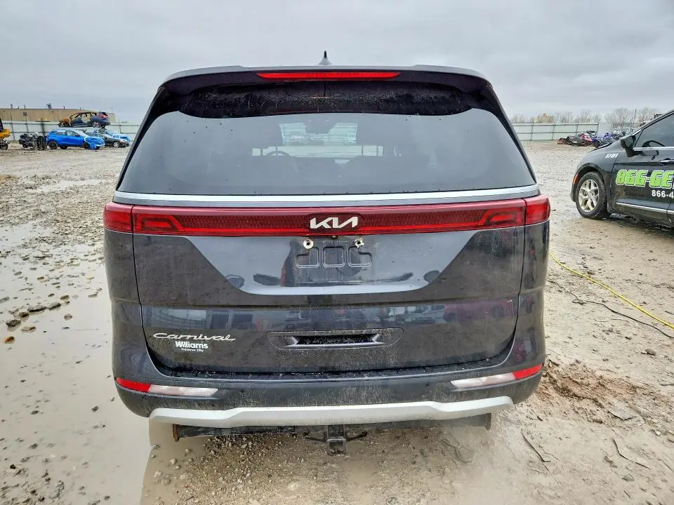 2022 KIA CARNIVAL LX  