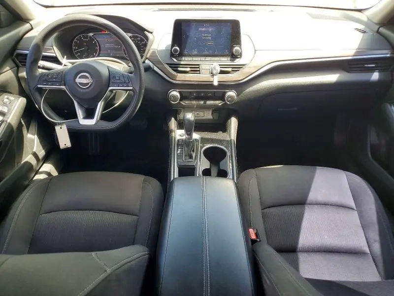 2023 NISSAN ALTIMA SV  