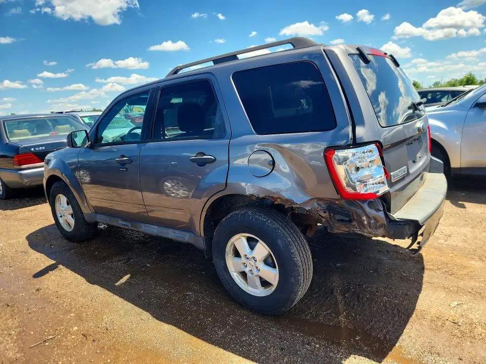 2010 FORD ESCAPE XLT  